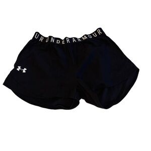 Under Armour Women's Black Athletic Shorts w/ pockets